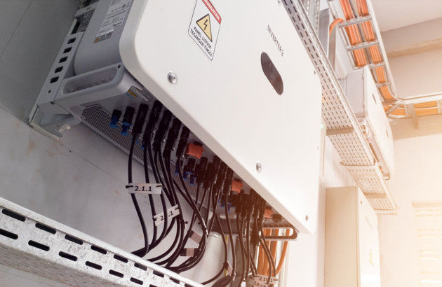 ⚡ Onduleurs hybrides solaires : rôle, avantages et comment bien les choisir